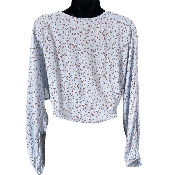 ILLA ILLA LIGHT BLUE TIE FRONT CROP TOP - Picture 7 of 8